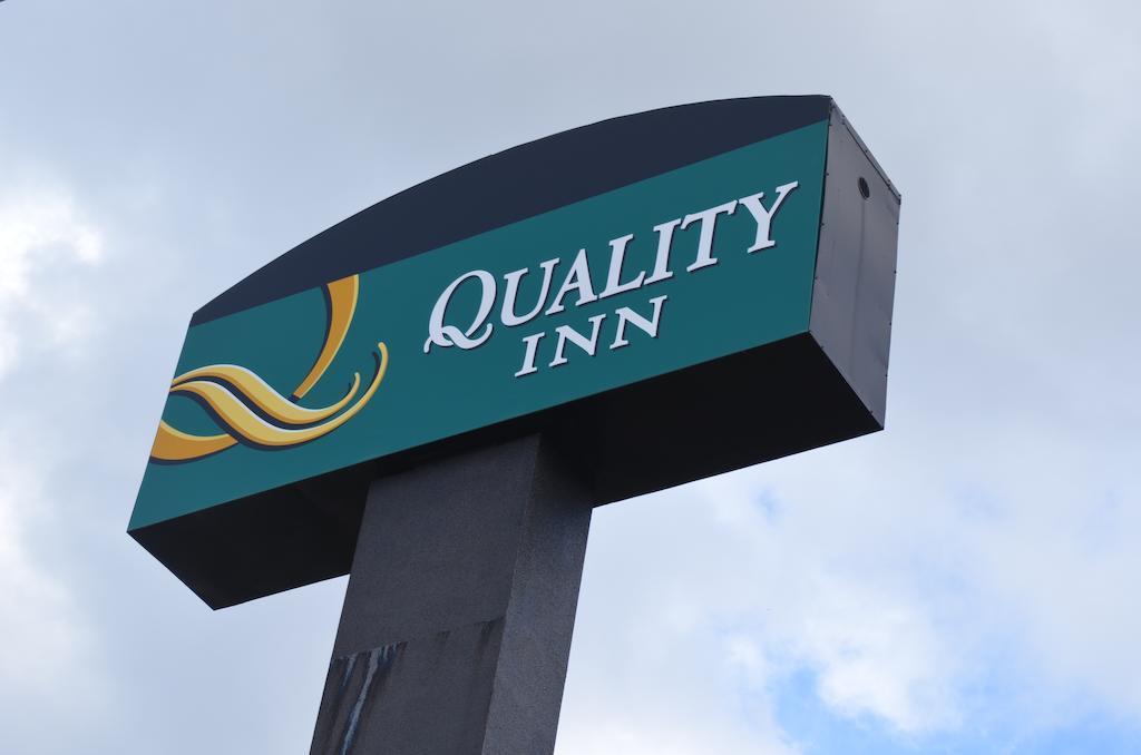 Quality Inn Tigard Portland Southwest Bagian luar foto