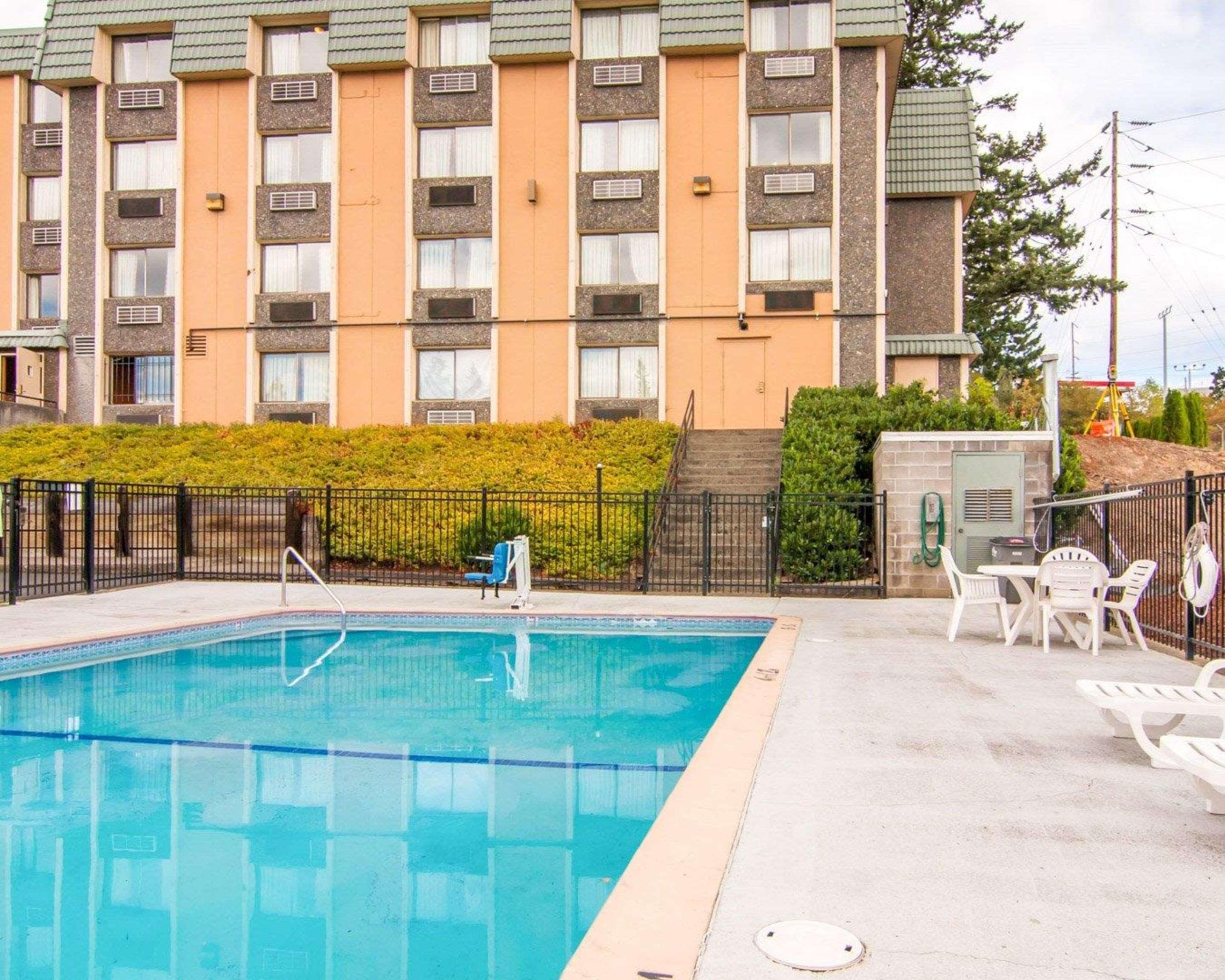 Quality Inn Tigard Portland Southwest Bagian luar foto